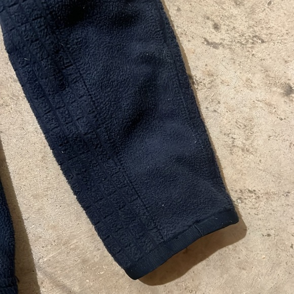 Navy blue women’s llbean fleece jacket - Picture 3 of 5